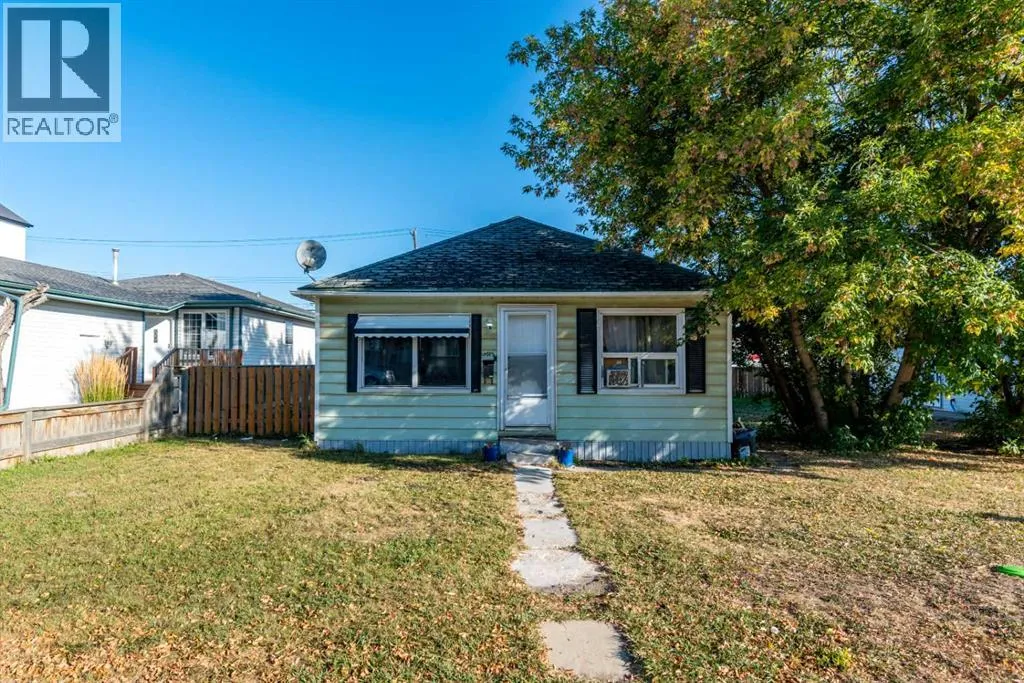 House for rent: 5012 47 Street, Lloydminster, Alberta T9V 0E9