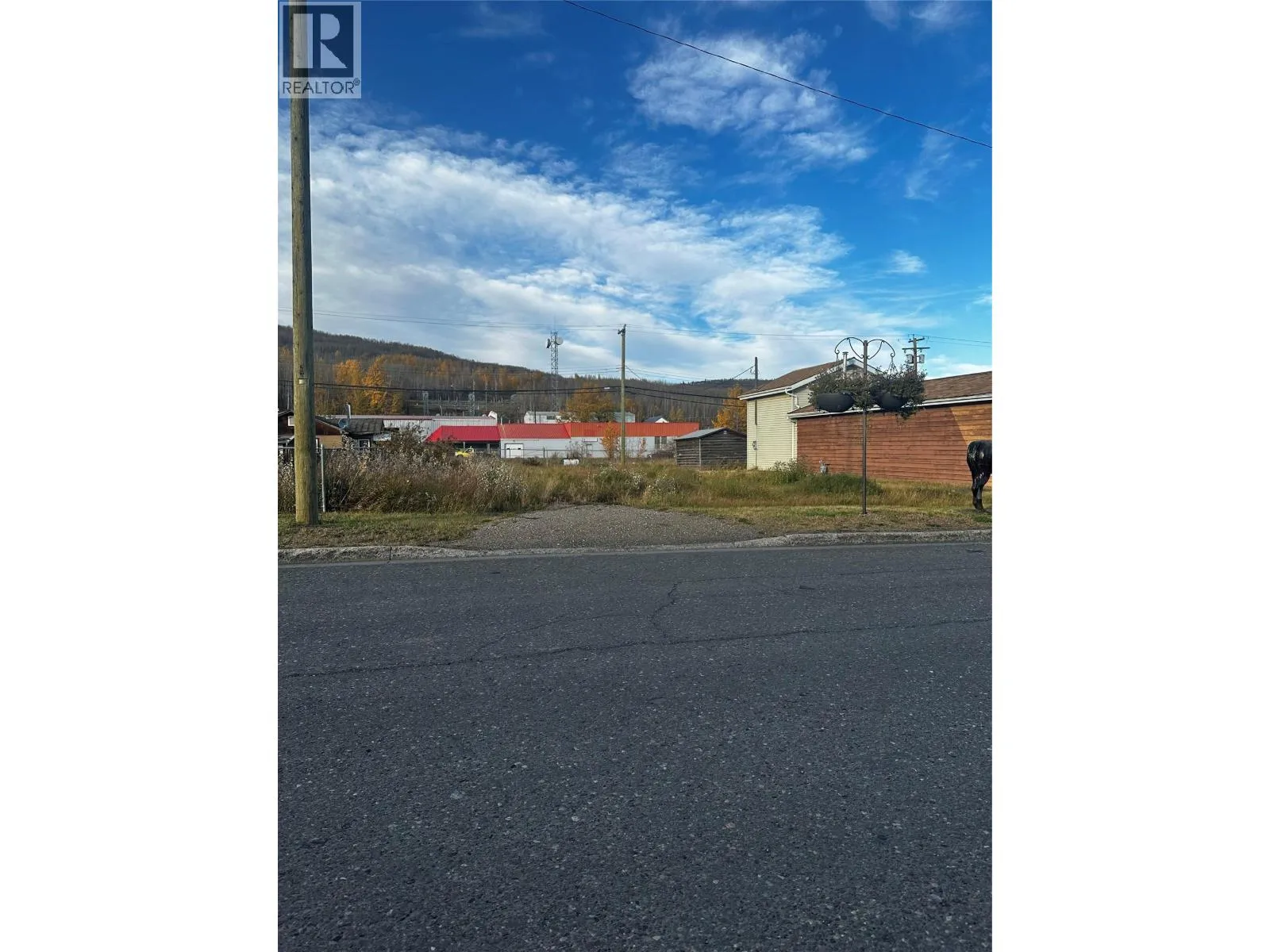 Other for rent: 5016 49 Avenue, Chetwynd, British Columbia V0C 1J0