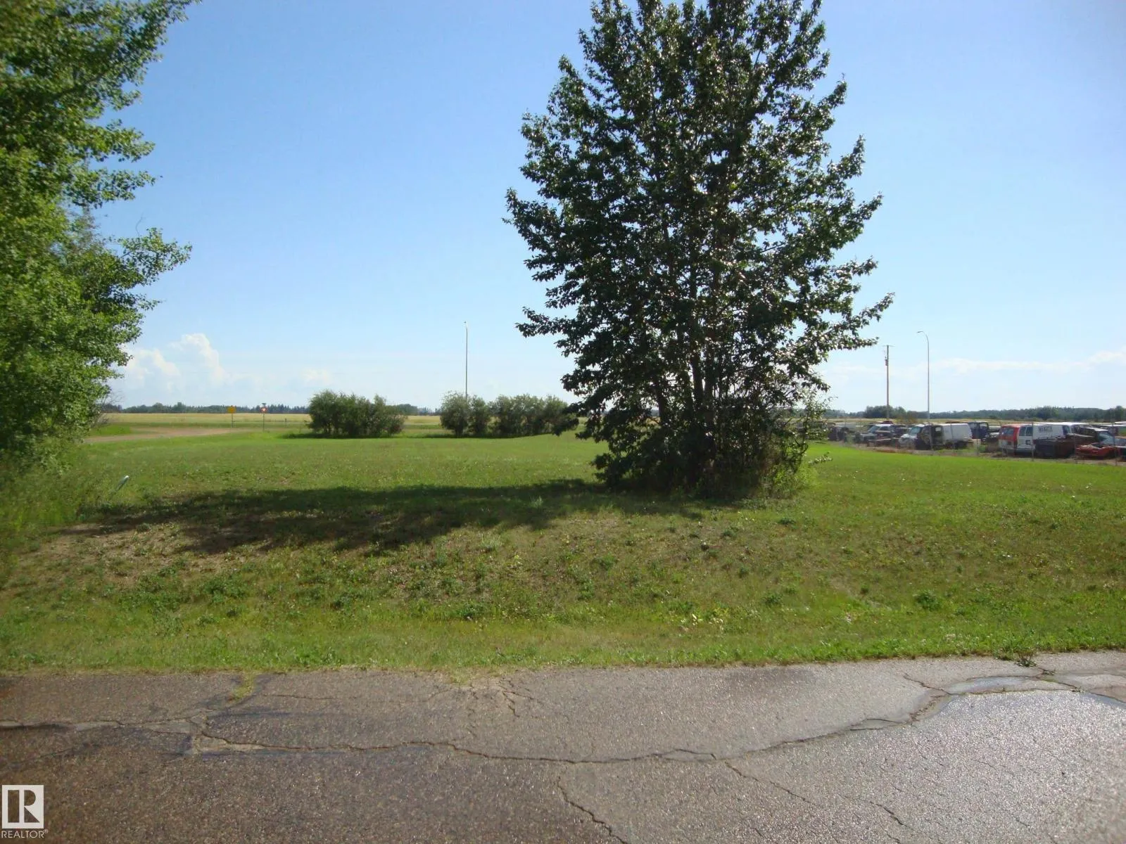 No Building for rent: 502 1 Av, Thorhild, Alberta T0A 3J0