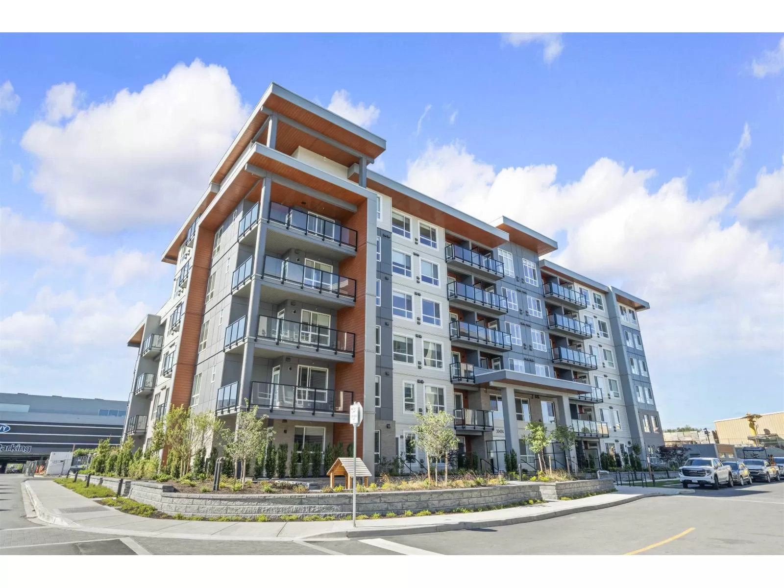 Apartment for rent: 502 30494 Cardinal Avenue, Abbotsford, British Columbia V2T 0A5