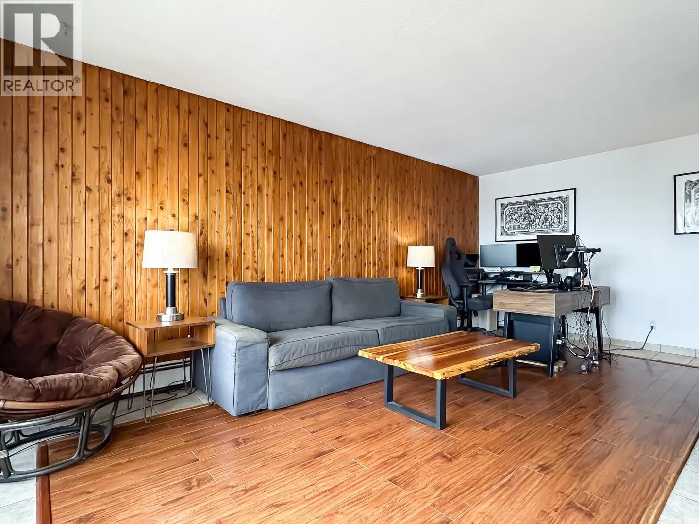 Apartment for rent: 502 320 Royal Avenue, New Westminster, British Columbia V3L 5C6