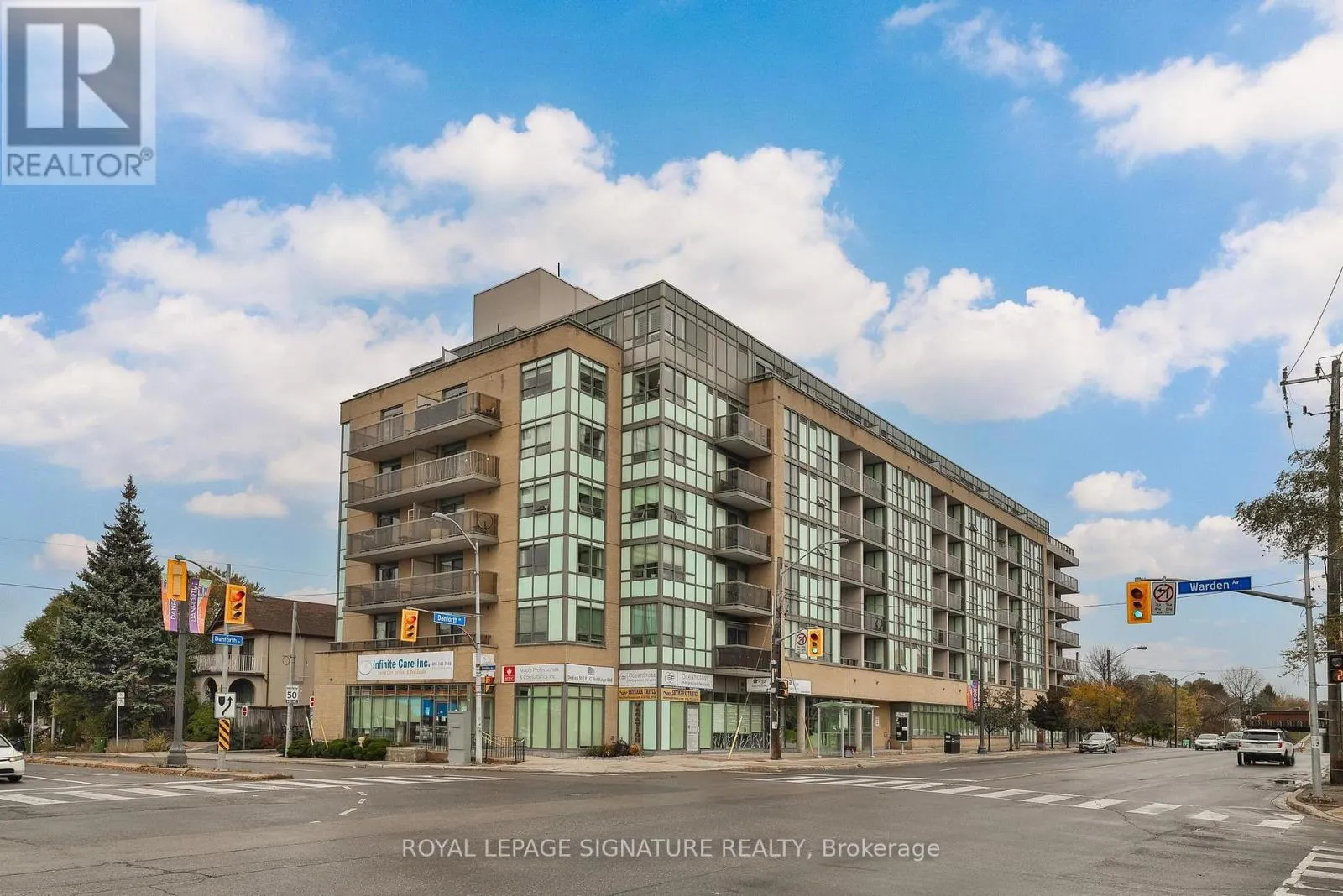 Apartment for rent: 502 - 3520 Danforth Avenue, Toronto, Ontario M1L 1E5