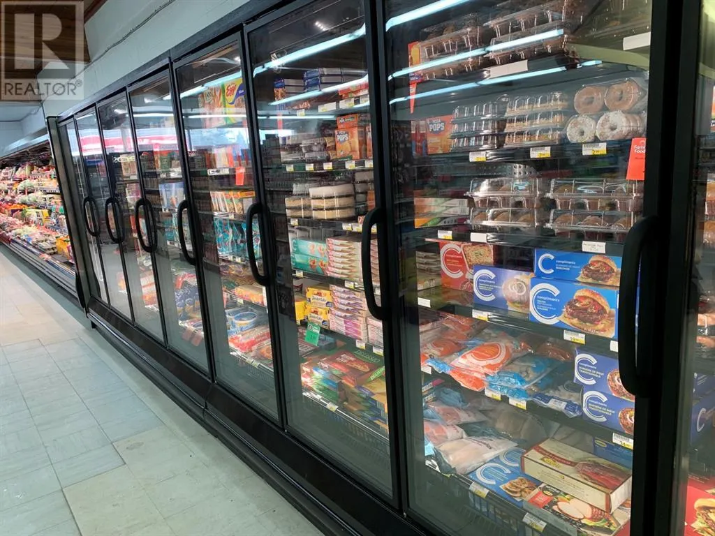 Retail for rent: 5020 50 Street, Evansburg, Alberta T0E 0T0