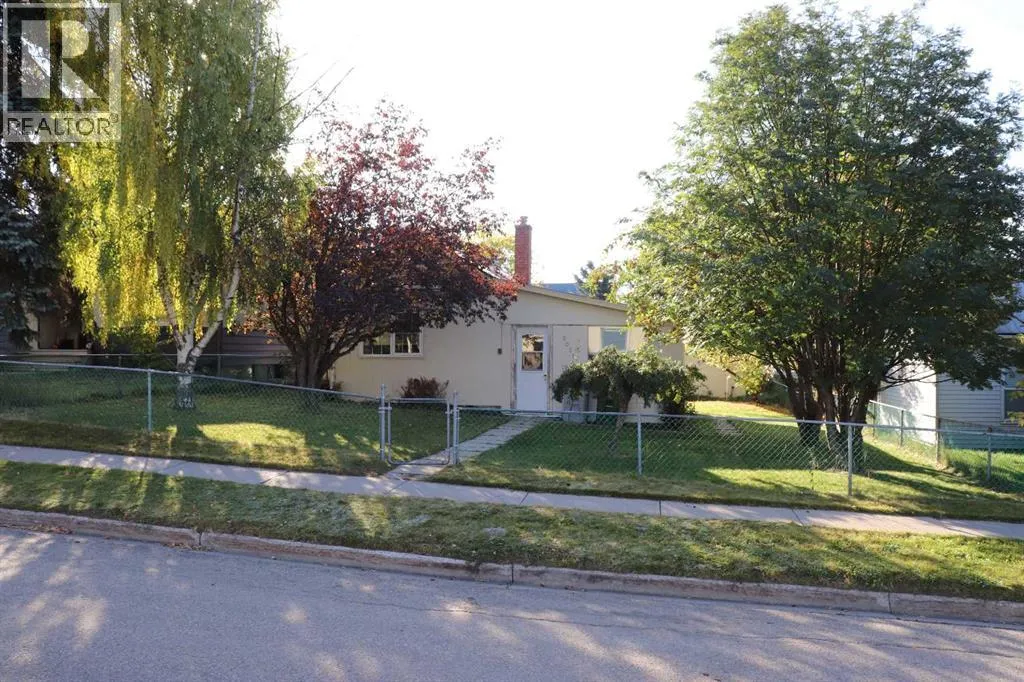 House for rent: 5021 6 Avenue, Edson, Alberta T7E 1E7