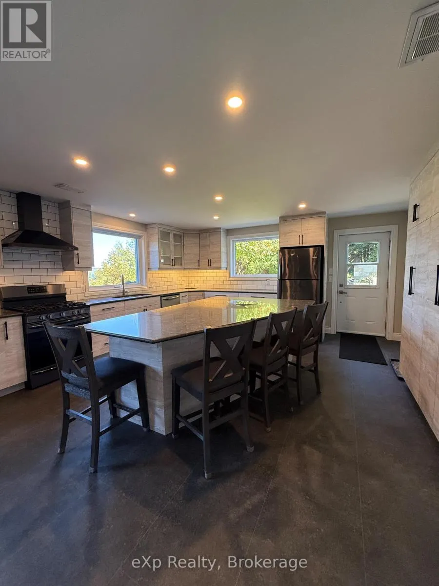 House for rent: 502435 Grey Road 1 Road, Georgian Bluffs, Ontario N0H 2T0