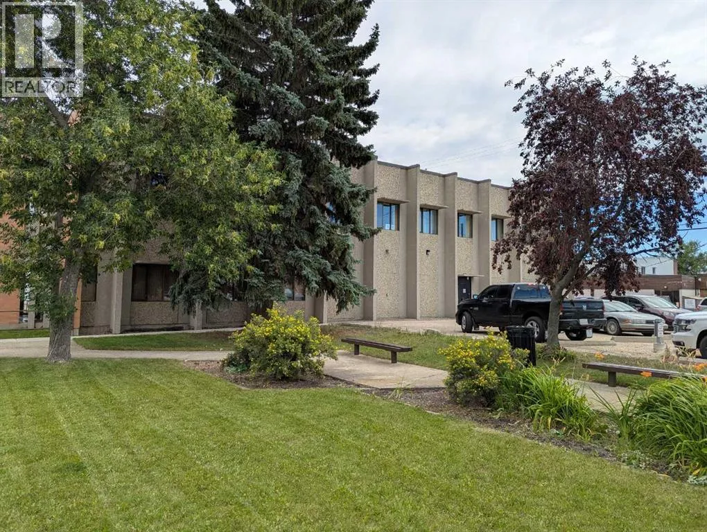 Offices for rent: 5025 50 Street, Olds, Alberta T4H 1R9