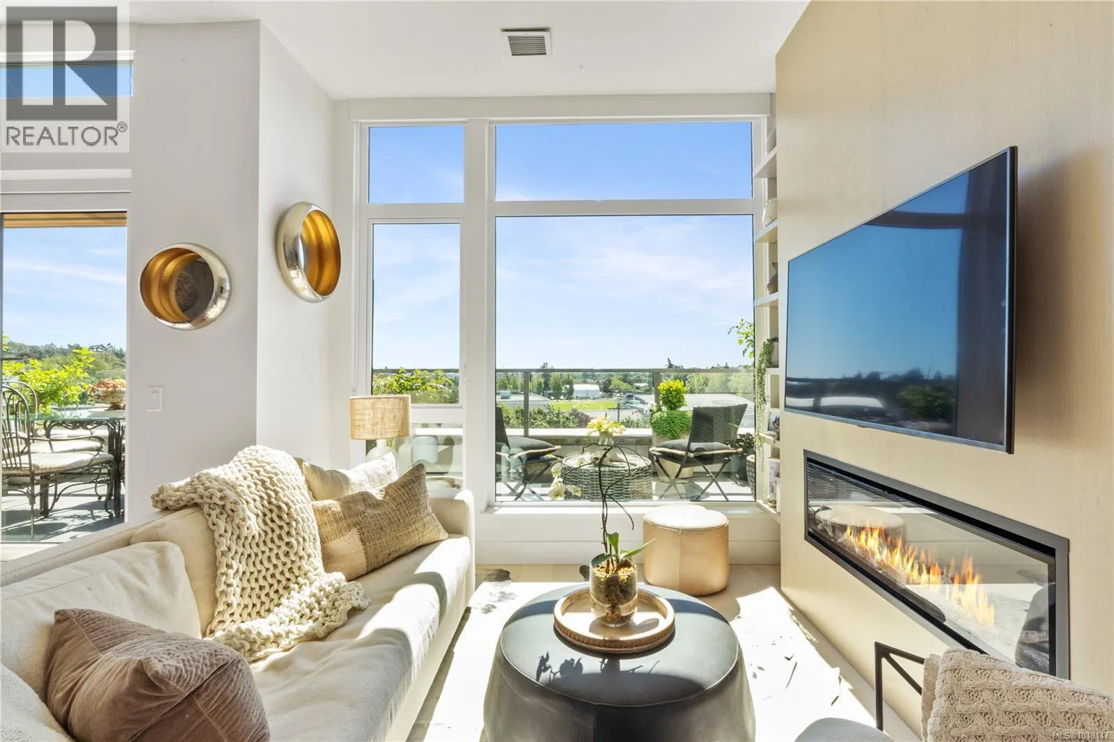 Apartment for rent: 503 1216 Carlisle Ave, Esquimalt, British Columbia V9A 0H5