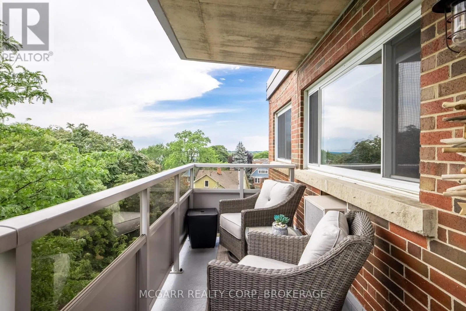 Apartment for rent: 503 - 14 Norris Place, St. Catharines, Ontario L2R 2W8