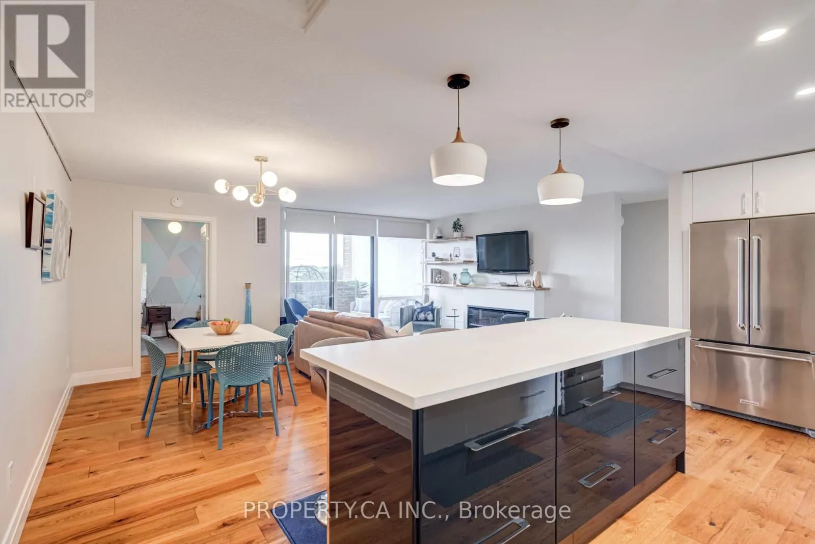 Apartment for rent: 503 - 1535 Lakeshore Road E, Mississauga, Ontario L5E 3E2