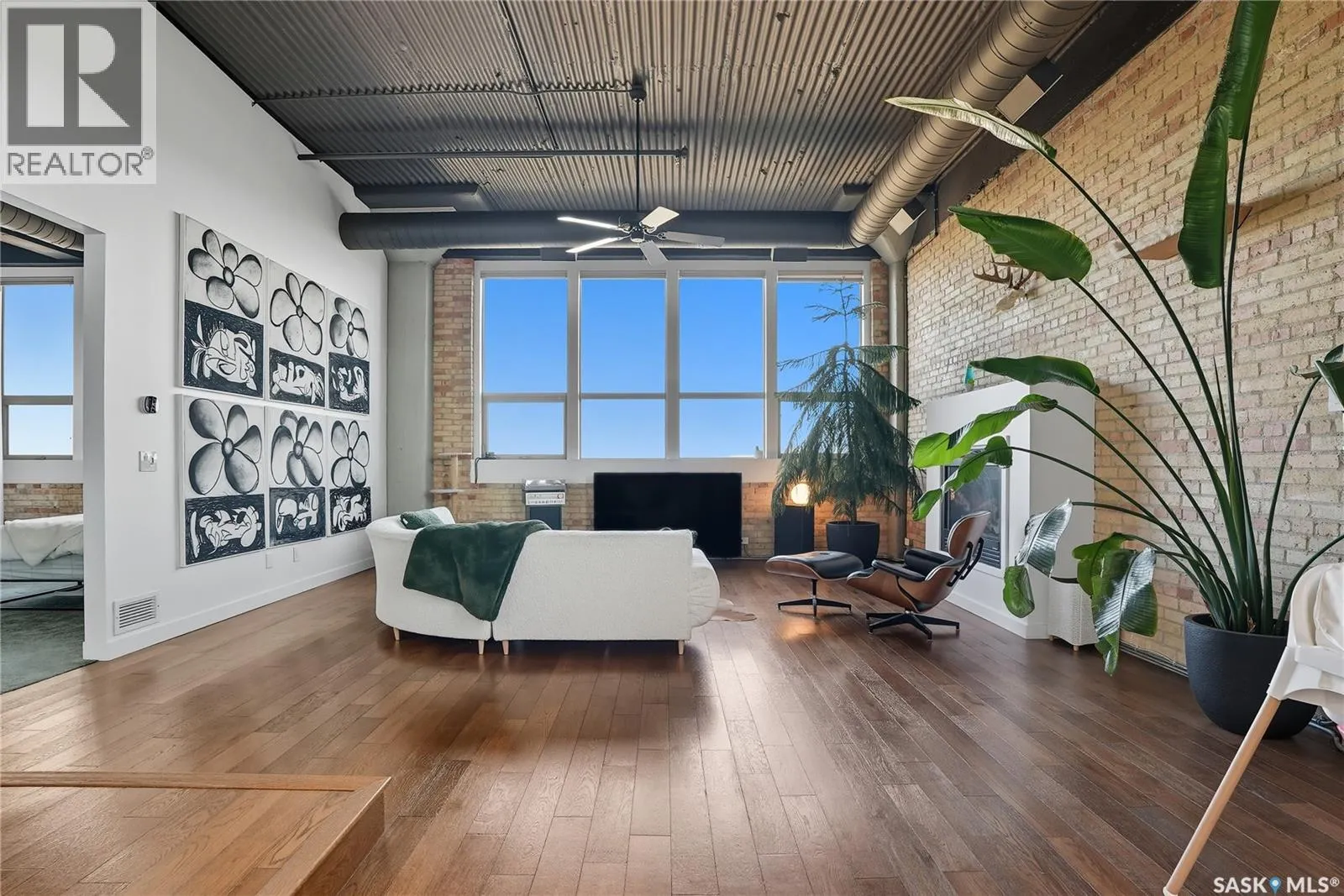 Apartment for rent: 503 211 D Avenue N, Saskatoon, Saskatchewan S7L 1M7