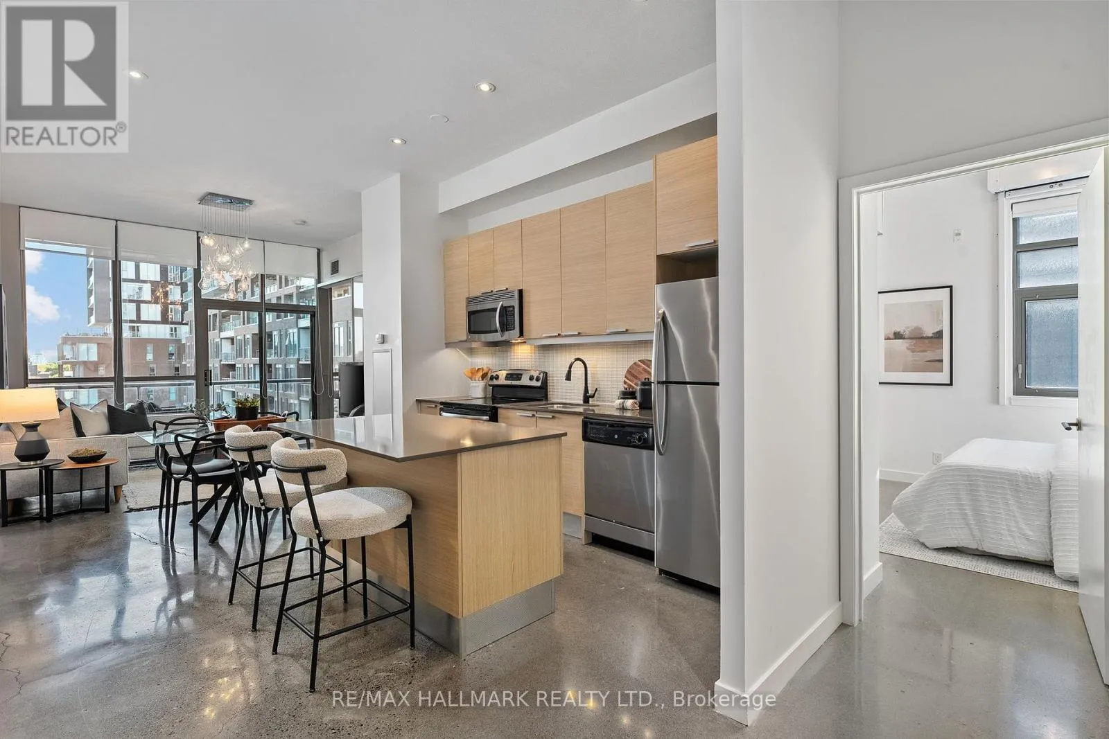 Apartment for rent: 503 - 625 Queen Street E, Toronto, Ontario M4M 1G4