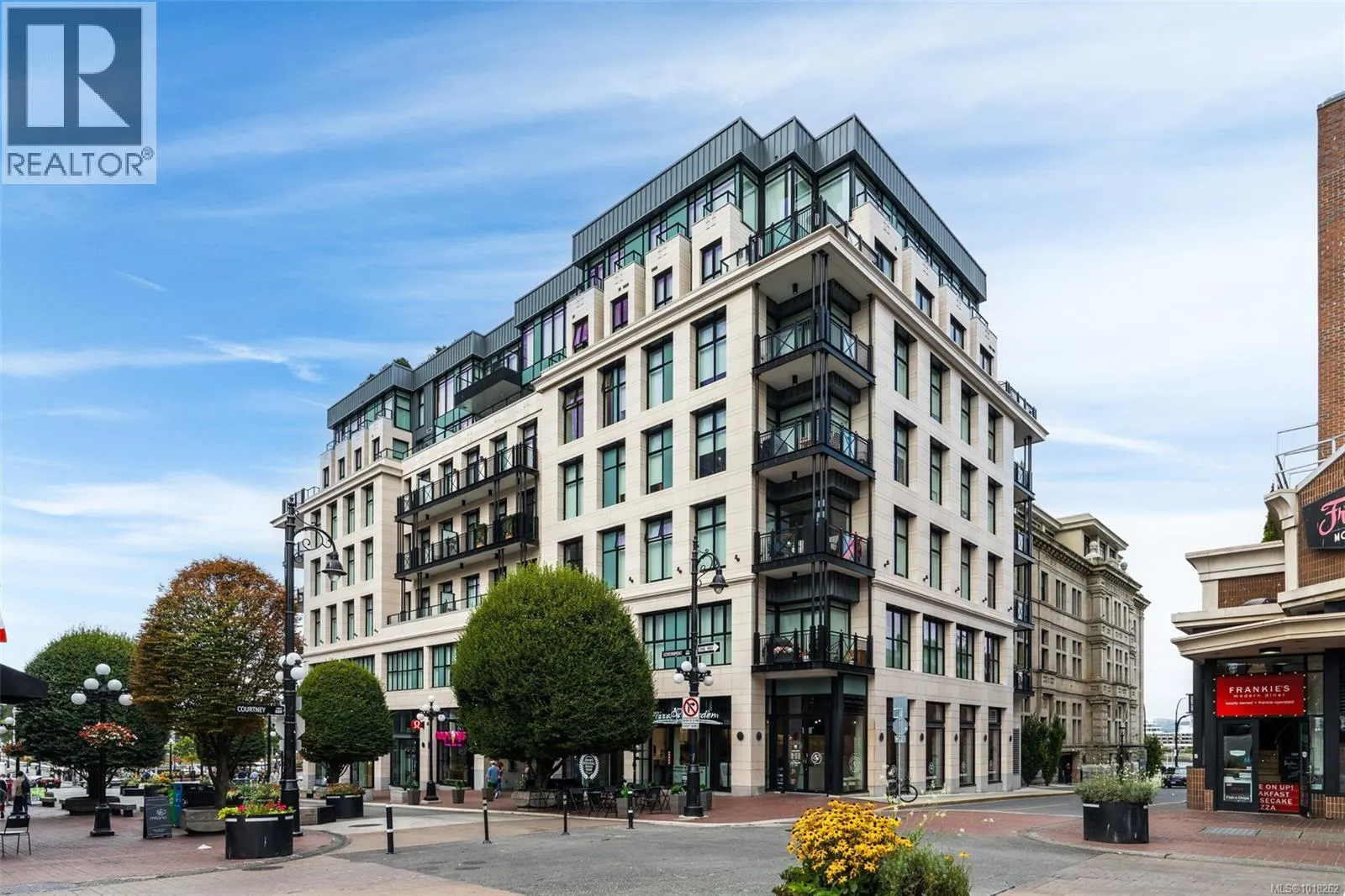 Apartment for rent: 503 888 Government St, Victoria, British Columbia V8W 0G5