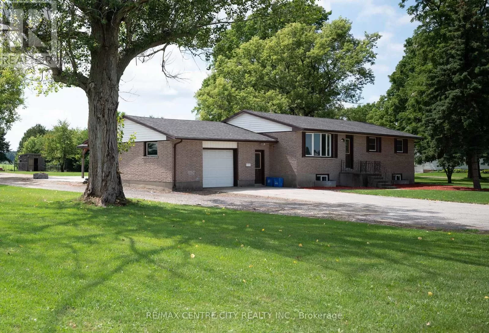 House for rent: 50323 Talbot Line E, Malahide, Ontario N5H 2R1