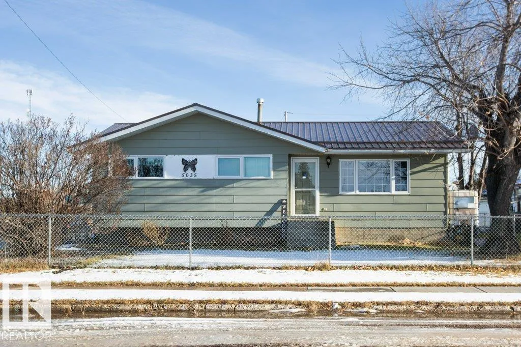 House for rent: 5035 51 St, Clyde, Alberta T0G 0P0