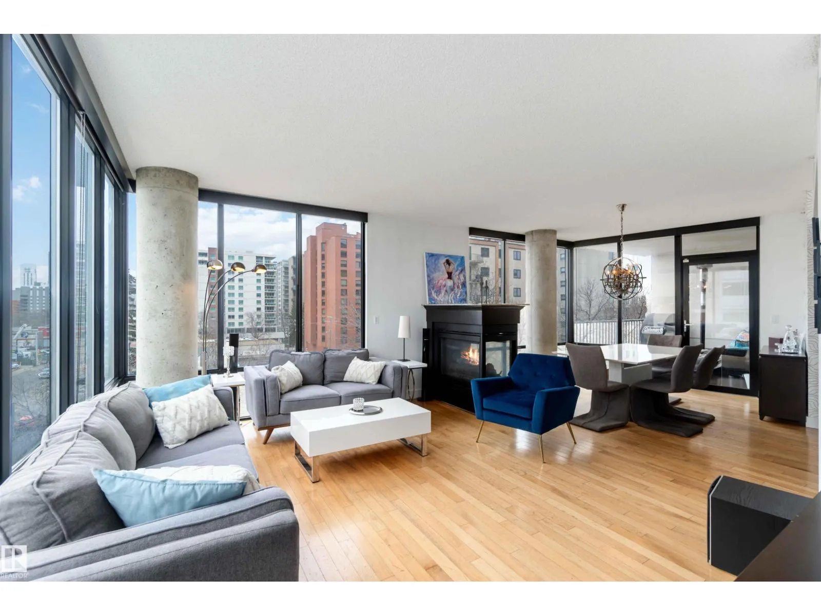 Apartment for rent: #504 10028 119 St Nw, Edmonton, Alberta T5K 1Y8