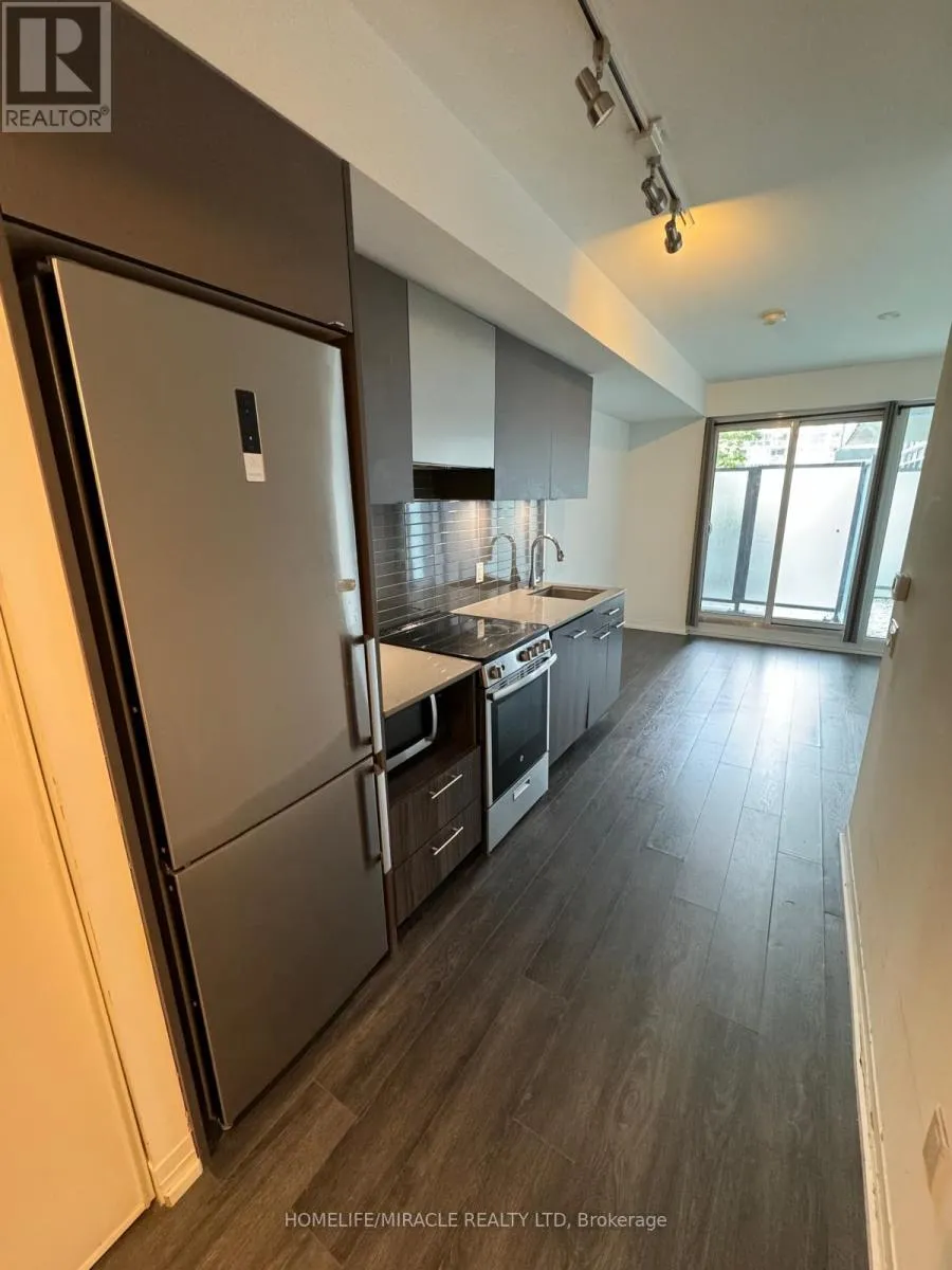 Apartment for rent: 504 - 251 Jarvis Street, Toronto, Ontario M5B 0C3