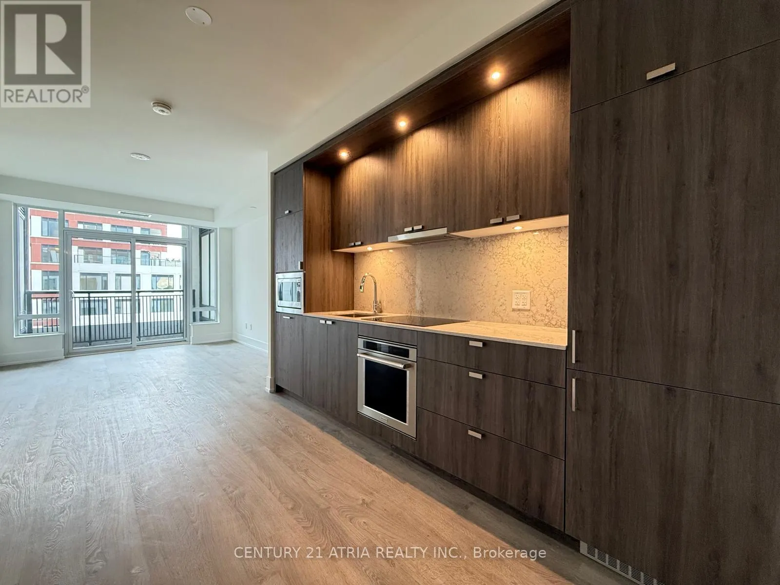 Apartment for rent: 504 - 259 The Kingsway, Toronto, Ontario M9A 0G2