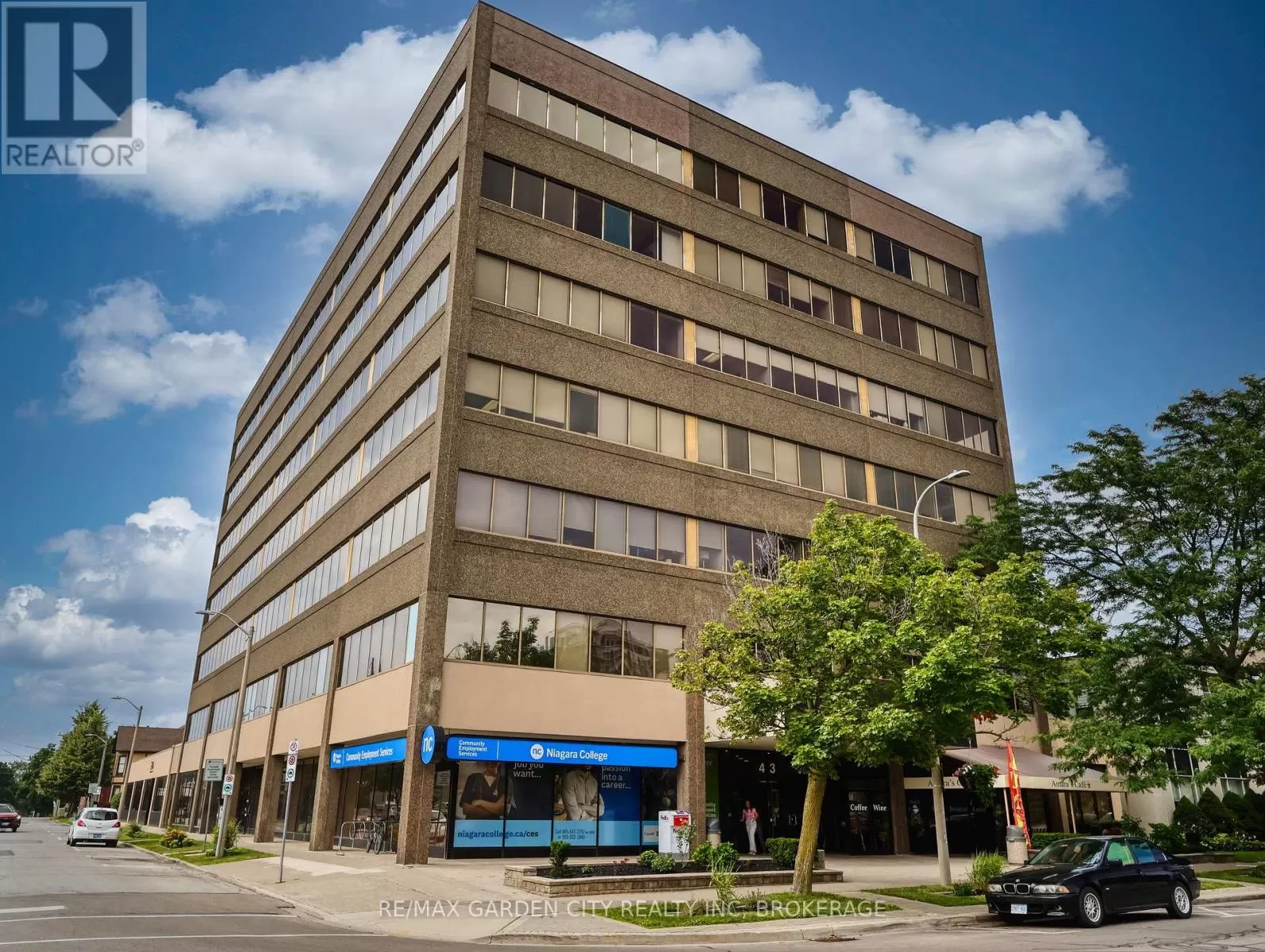 Offices for rent: 504 - 43 Church Street, St. Catharines, Ontario L2R 7E1