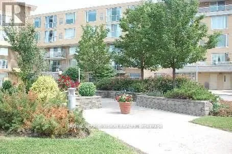 Apartment for rent: 504 - 452 Scarborough Glf Club Road, Toronto, Ontario M1G 1H1