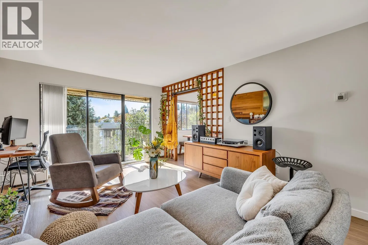 Apartment for rent: 504 466 E Eighth Avenue, New Westminster, British Columbia V3L 4L2