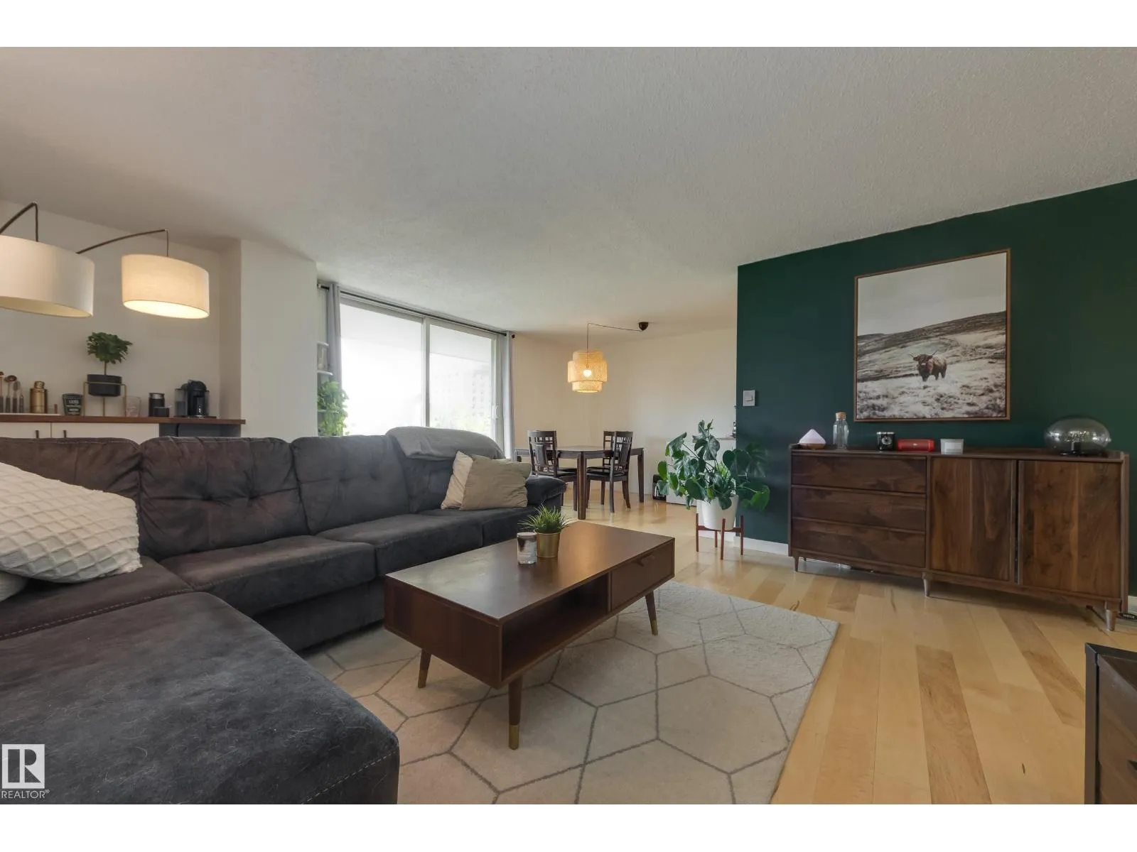 Apartment for rent: #504 9909 110 St Nw, Edmonton, Alberta T5K 2E5