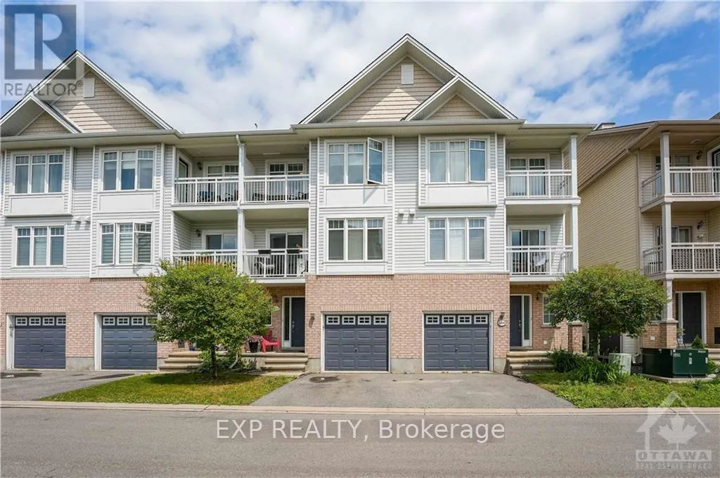 Row / Townhouse for rent: 504 Barholm Private, Ottawa, Ontario K4B 1H9