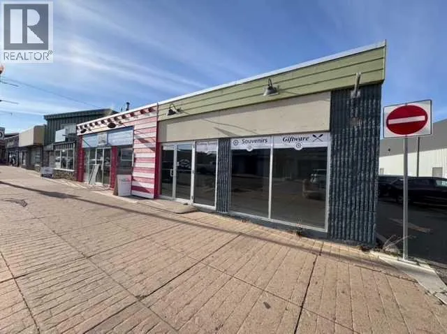 Retail for rent: 5048 50 Street, Sylvan Lake, Alberta T4S 1P3