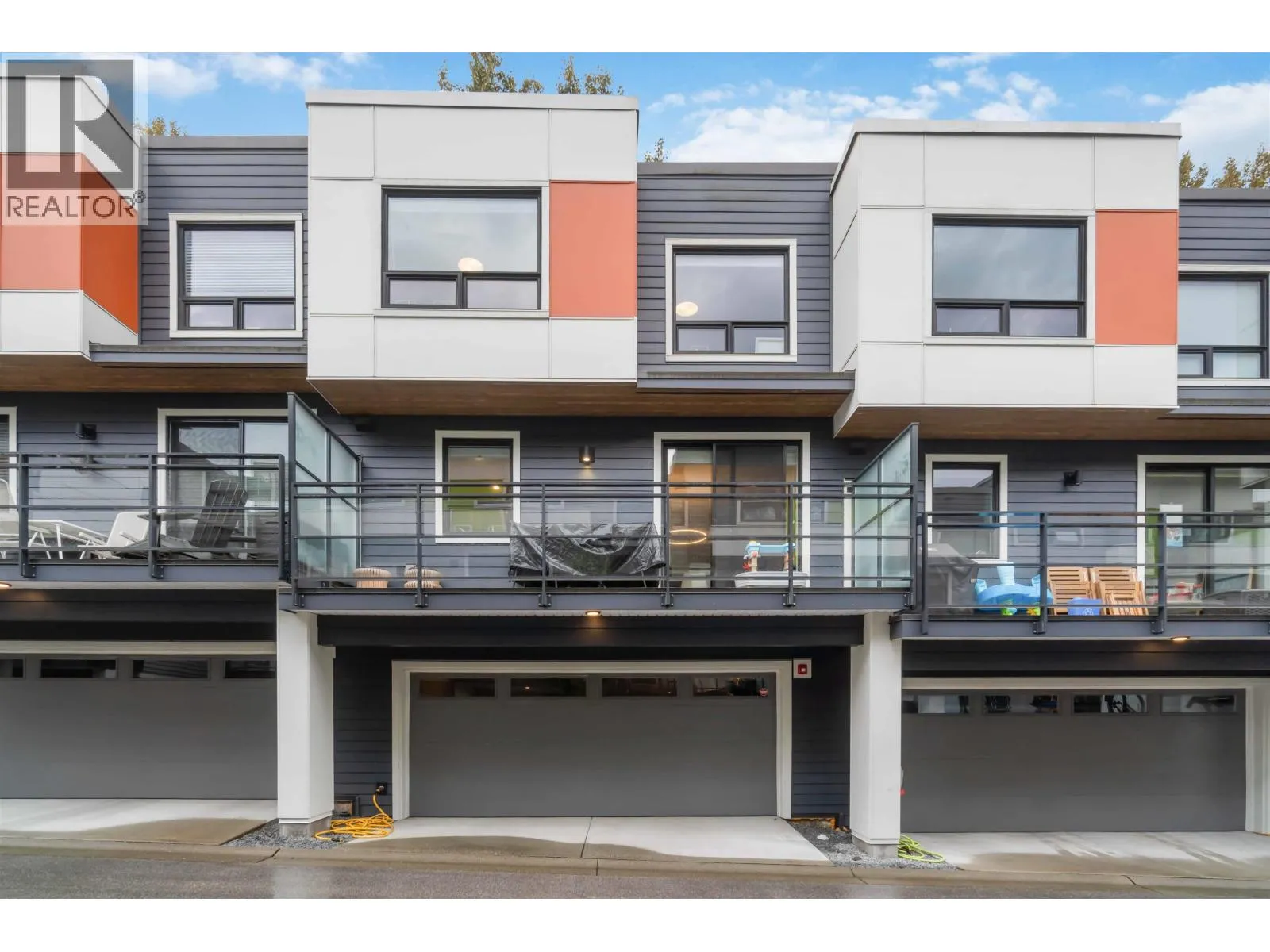 Row / Townhouse for rent: 505 3105 St George Street, Port Moody, British Columbia V3H 0J7