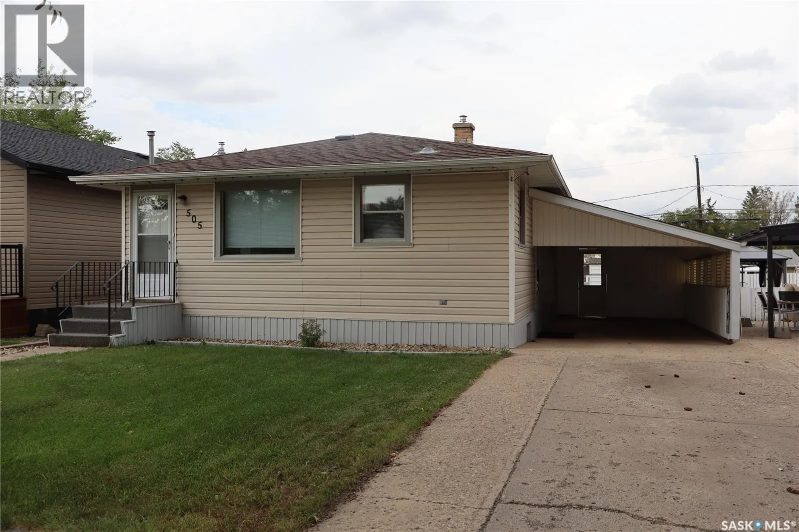 House for rent: 505 3rd Avenue E, Assiniboia, Saskatchewan S0H 0B0