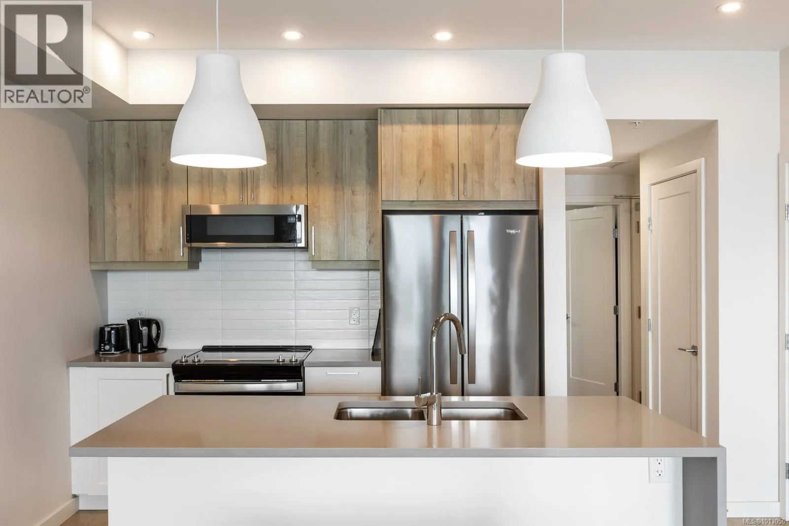 Apartment for rent: 505 536 Island Hwy S, Campbell River, British Columbia V9W 1A5