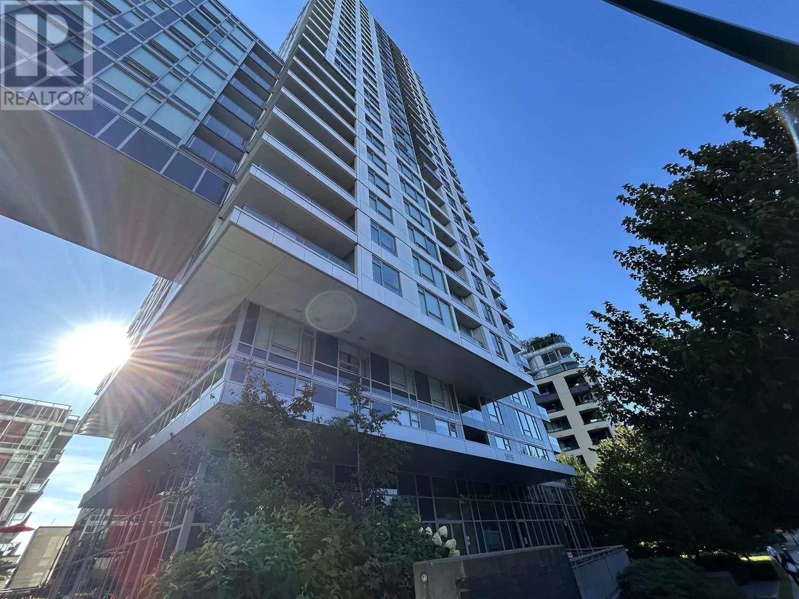 Apartment for rent: 505 5515 Boundary Road, Vancouver, British Columbia V5R 0E3