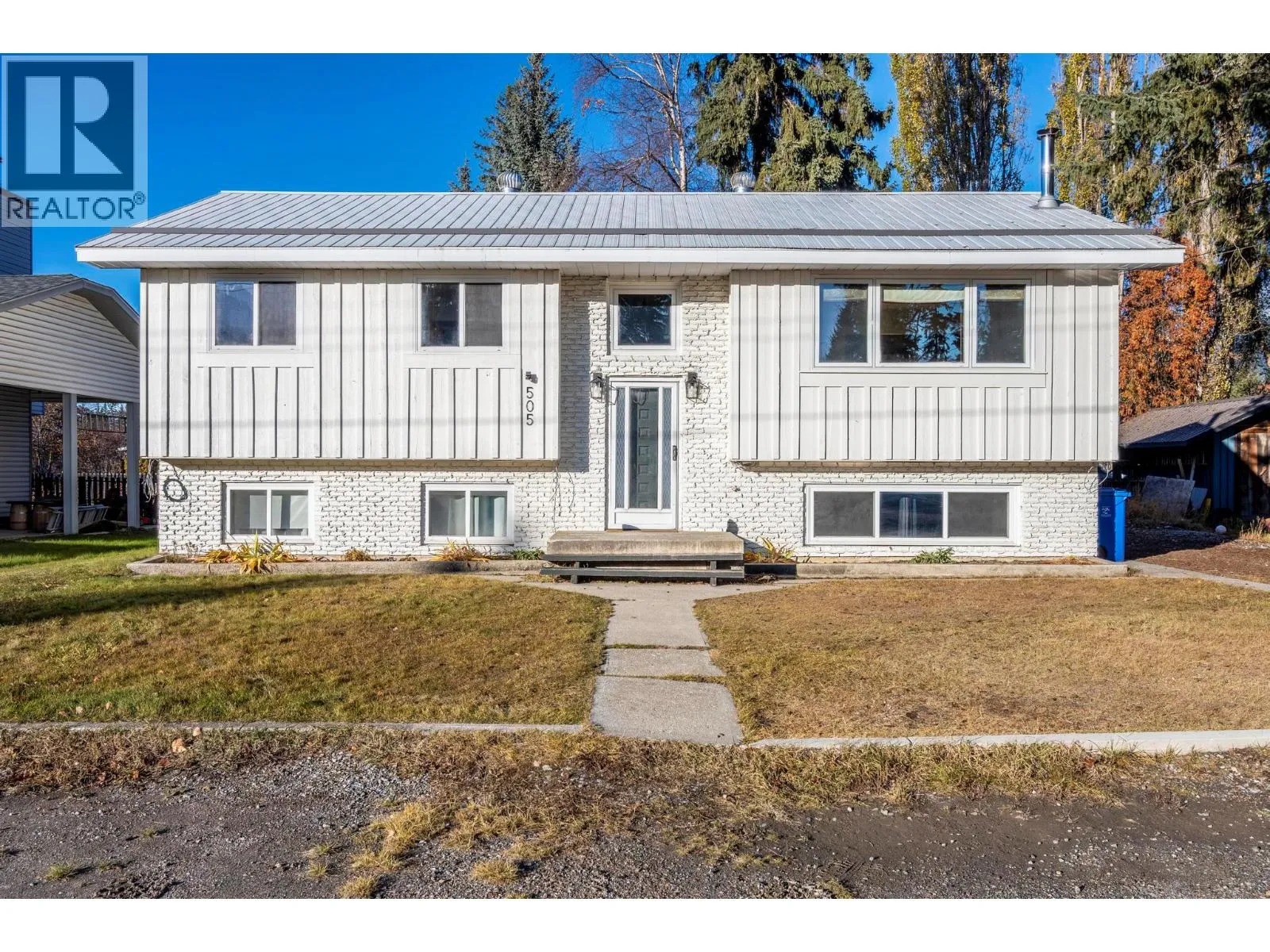 House for rent: 505 6th Street S, Golden, British Columbia V0A 1H0