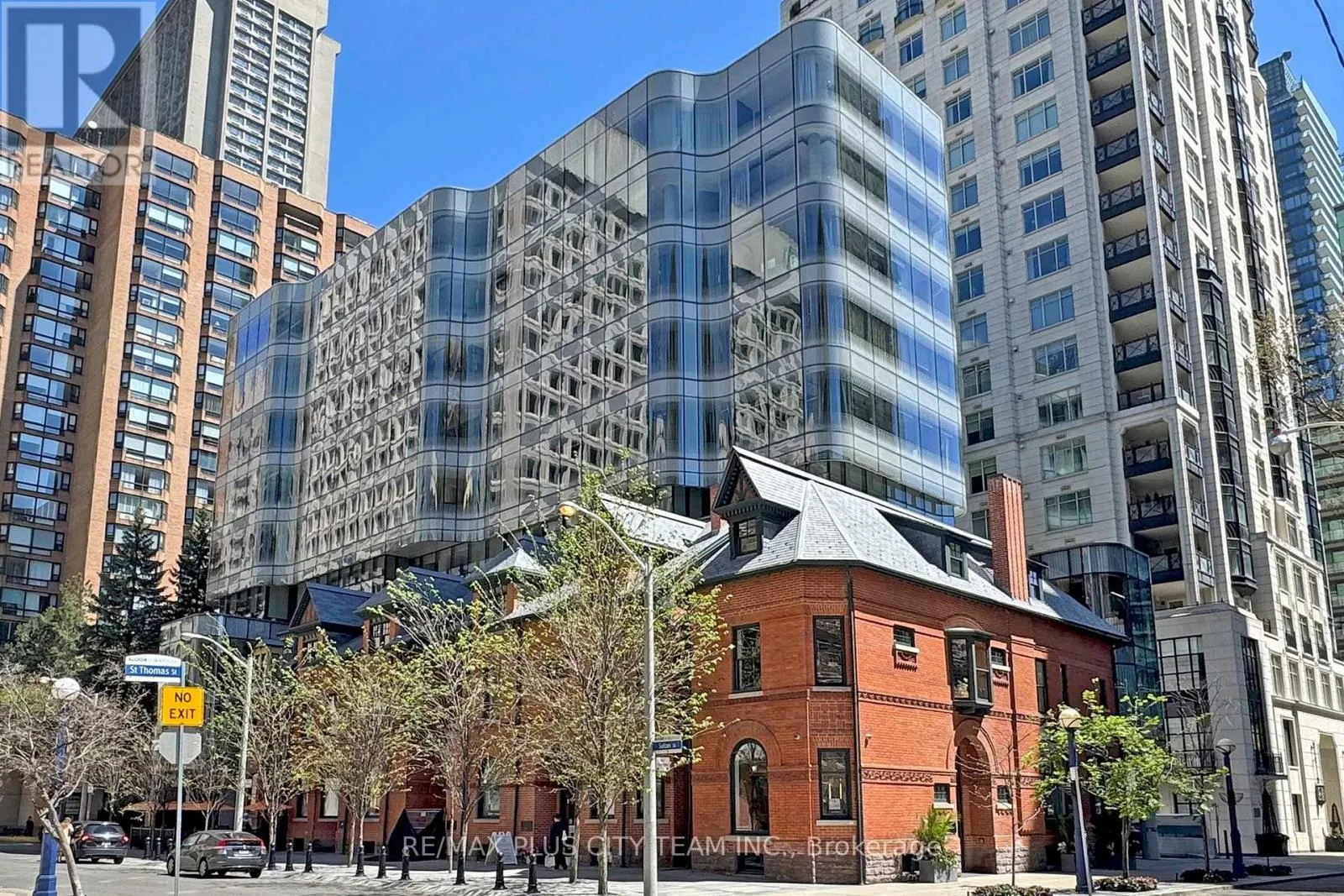 505 - 7 St. Thomas Street, Toronto, Ontario M5S 2B7