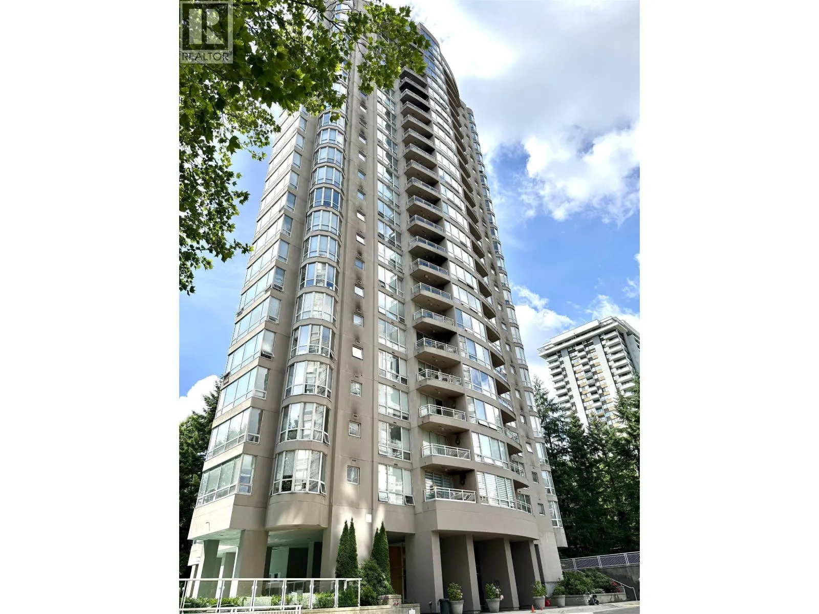 Apartment for rent: 505 9603 Manchester Drive, Burnaby, British Columbia V3N 4Y7