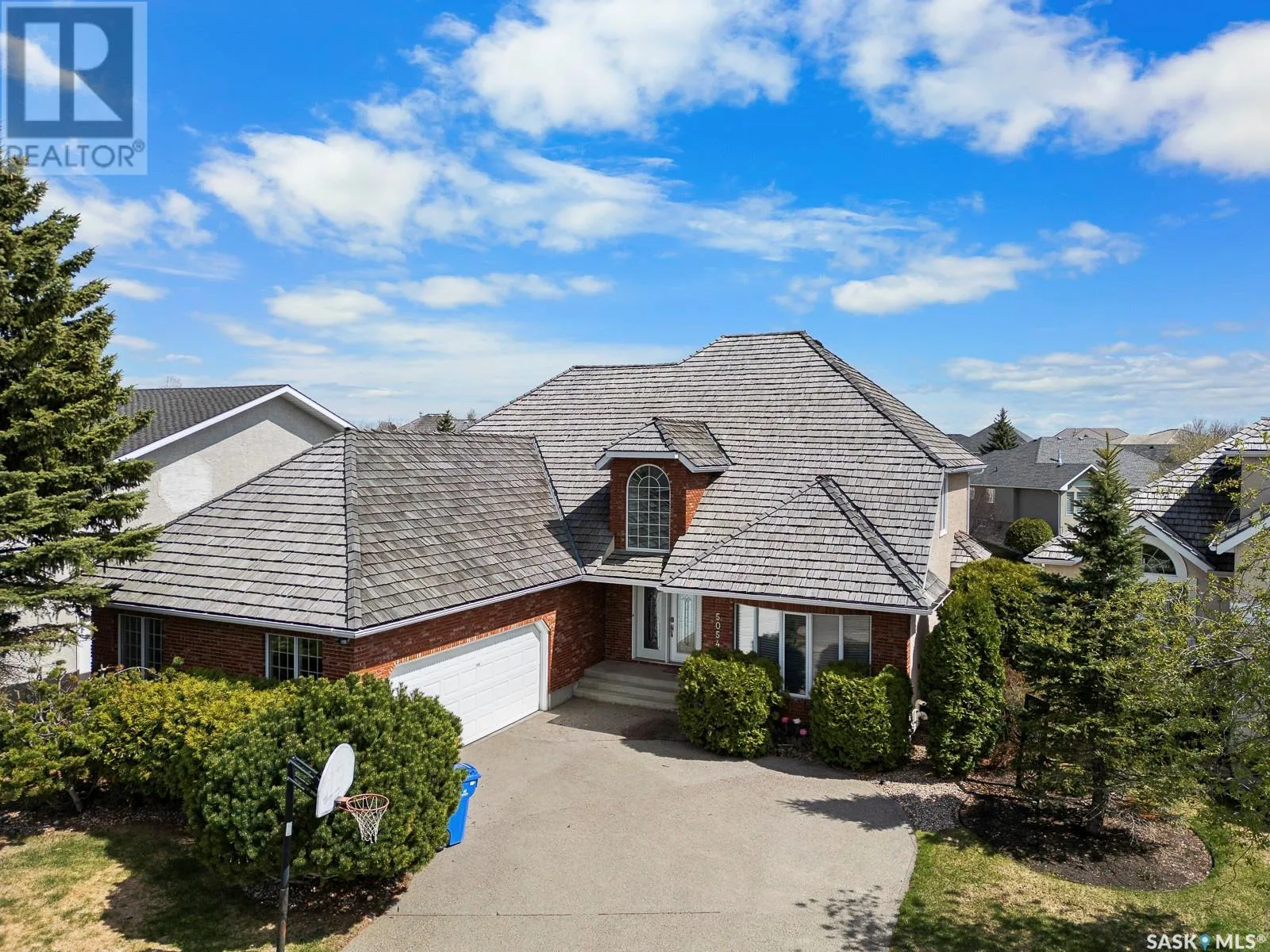 House for rent: 5054 Wascana Vista Court, Regina, Saskatchewan S4V 2S2