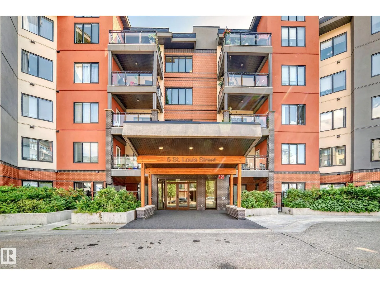 Apartment for rent: #506 5 St Louis St, St. Albert, Alberta T8N 7Z2