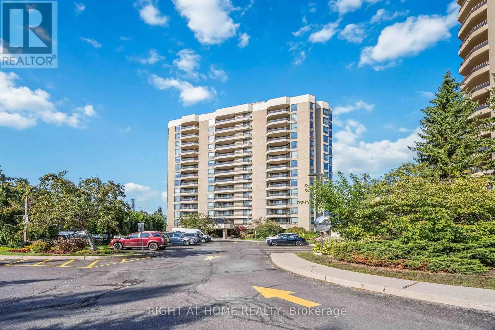 Apartment for rent: 506 - 700 Wilson Road N, Oshawa, Ontario L1G 7T5