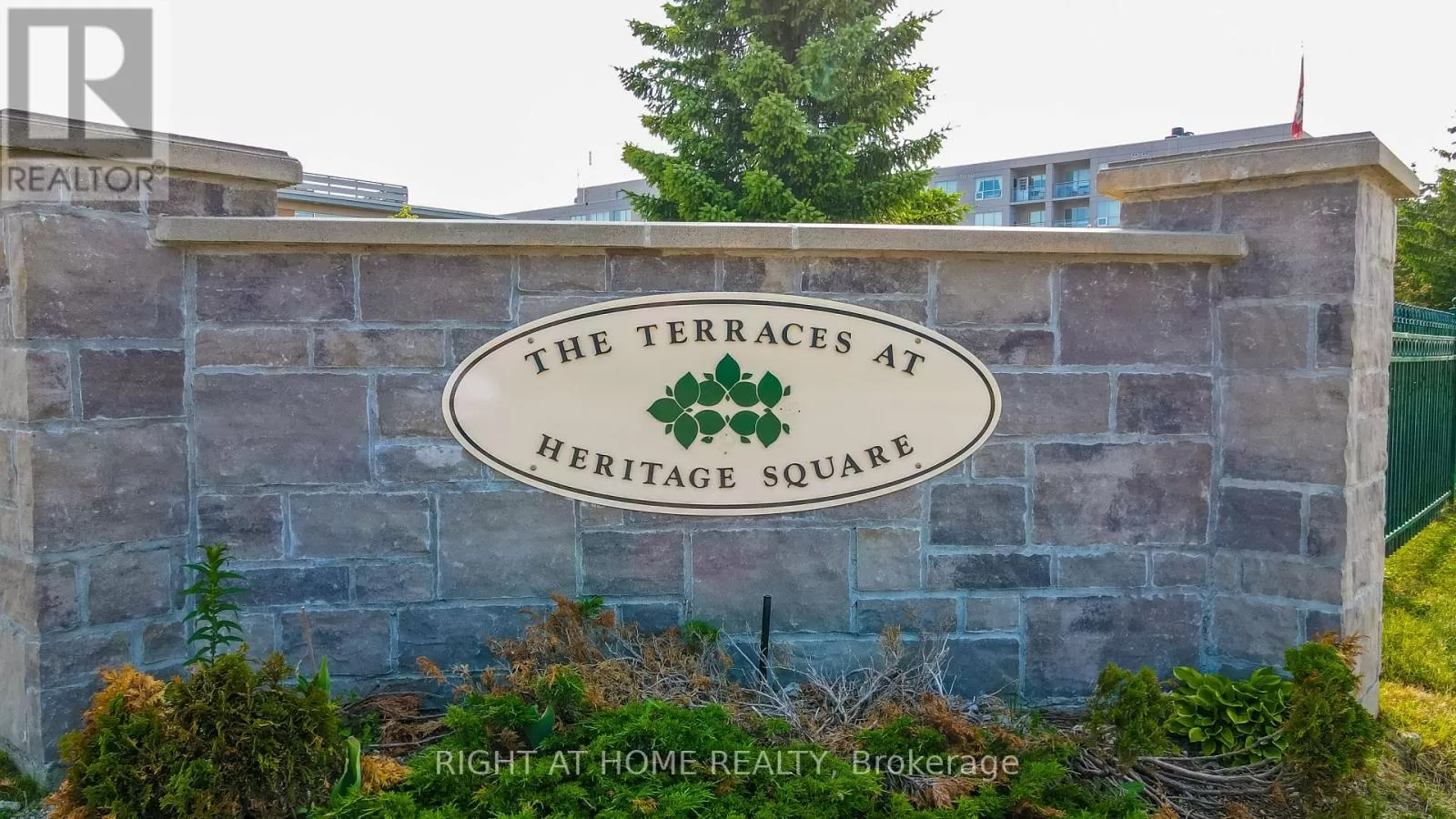 Apartment for rent: 506 - 90 Dean Avenue, Barrie, Ontario L4N 0M3