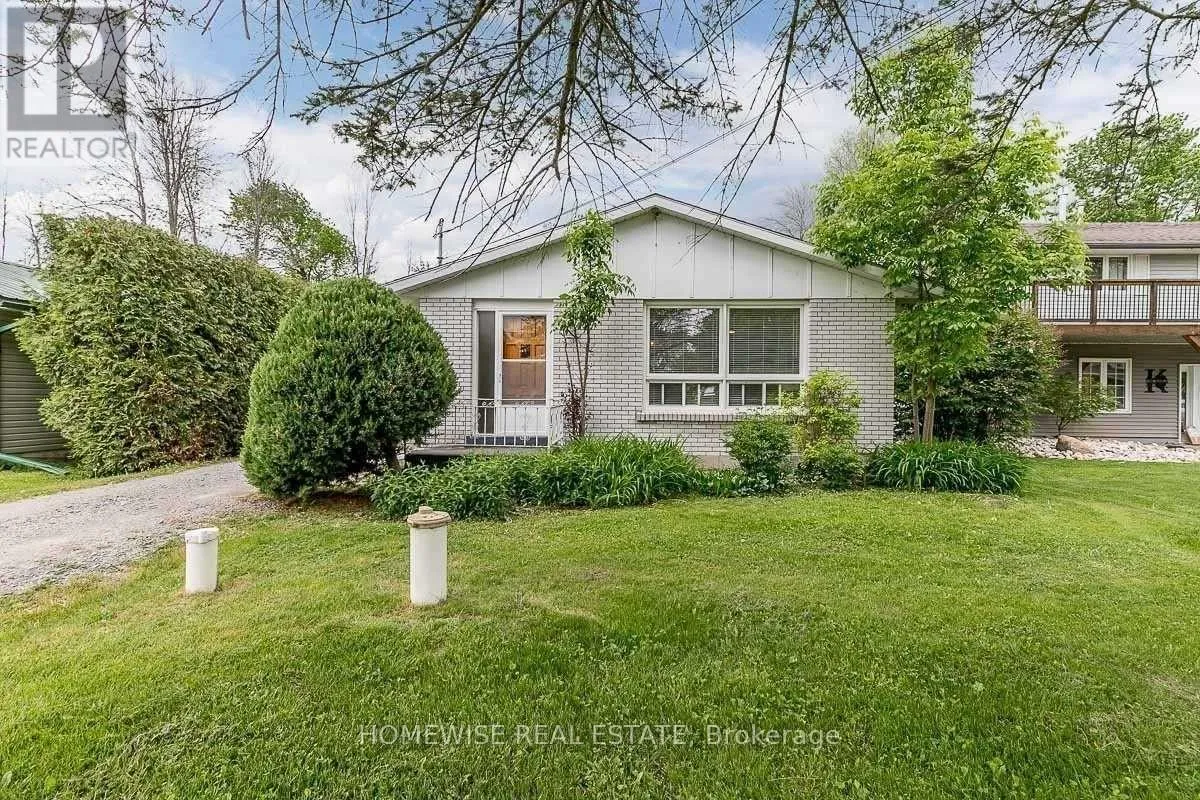 House for rent: 506 Duclos Point Road, Georgina, Ontario L0E 1N0