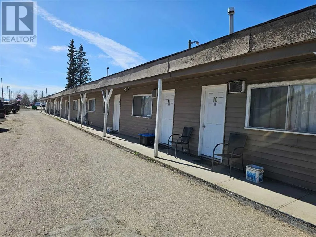 506 Main Avenue W, Sundre, Alberta T0M 1X0