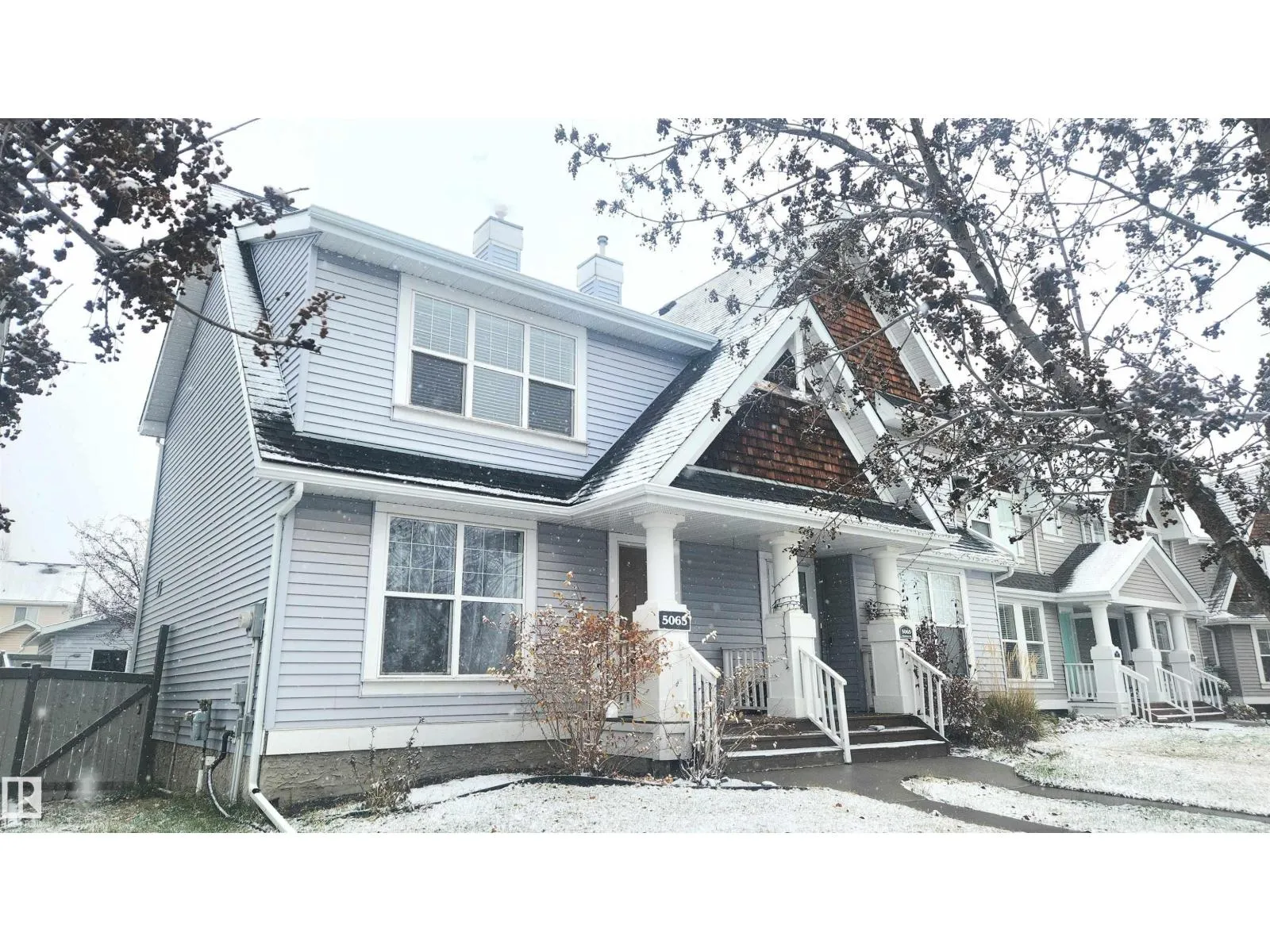 Duplex for rent: 5063 Stanton Dr Sw, Edmonton, Alberta T6X 1E8