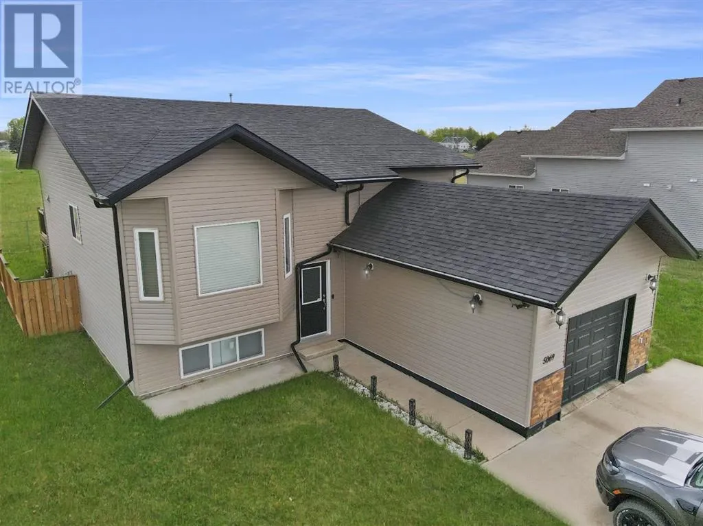 House for rent: 5069 Cornerstone, High Prairie, Alberta T0G 1E0