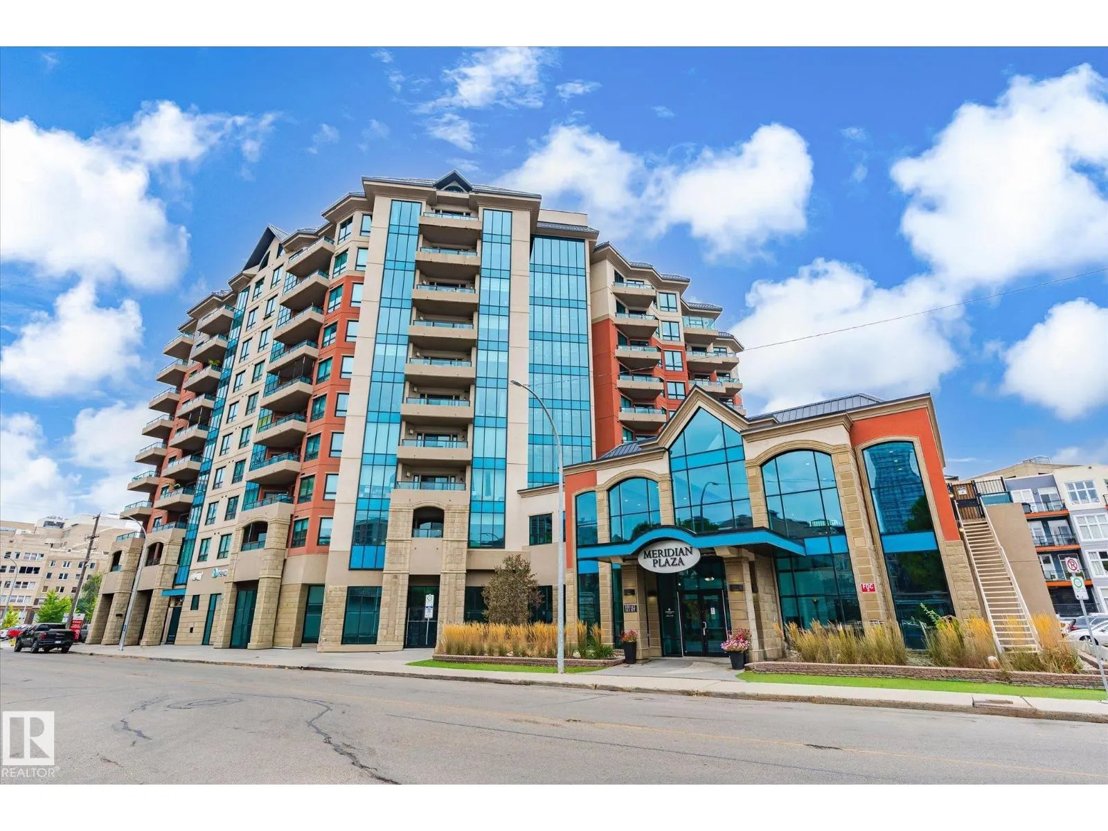 Apartment for rent: #507 10142 111 St Nw, Edmonton, Alberta T5K 1K6