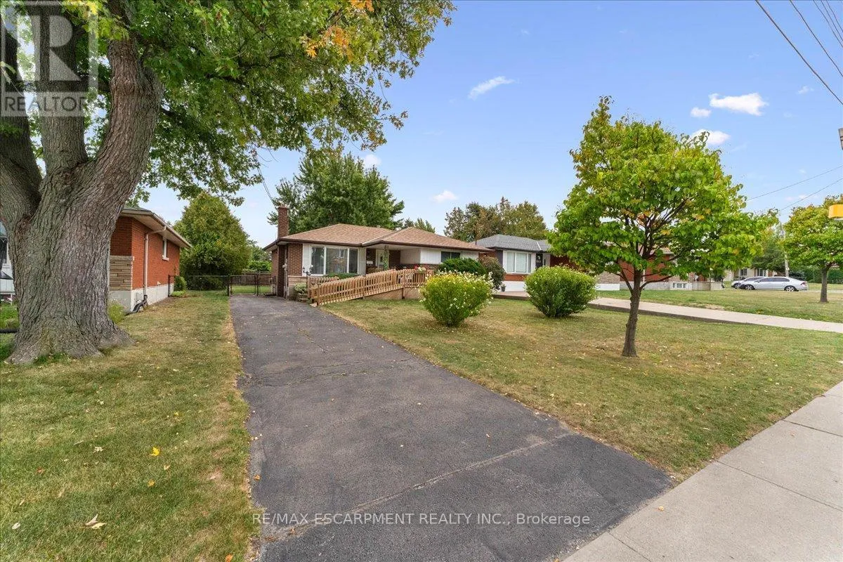 House for rent: 507 Upper Paradise Road, Hamilton, Ontario L9C 5E2