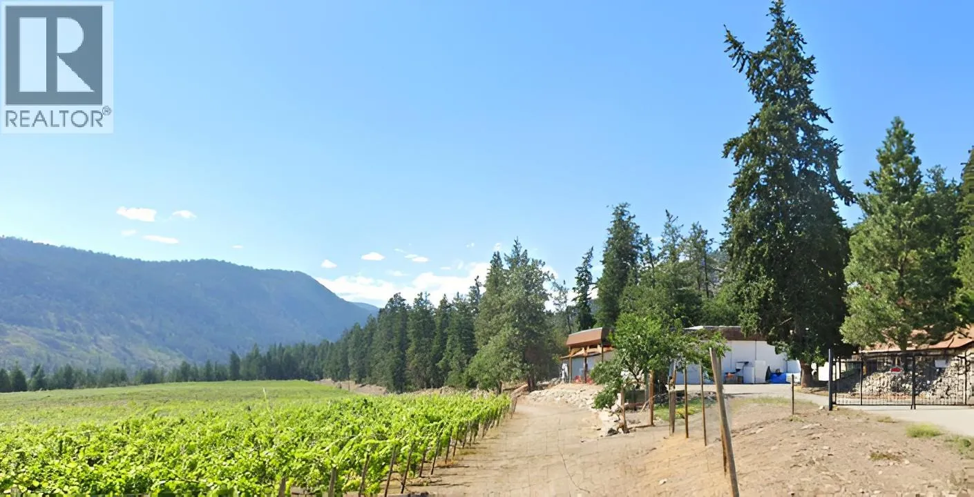 Residential Commercial Mix for rent: 5078 Cousins Place, Peachland, British Columbia V0x 1X2