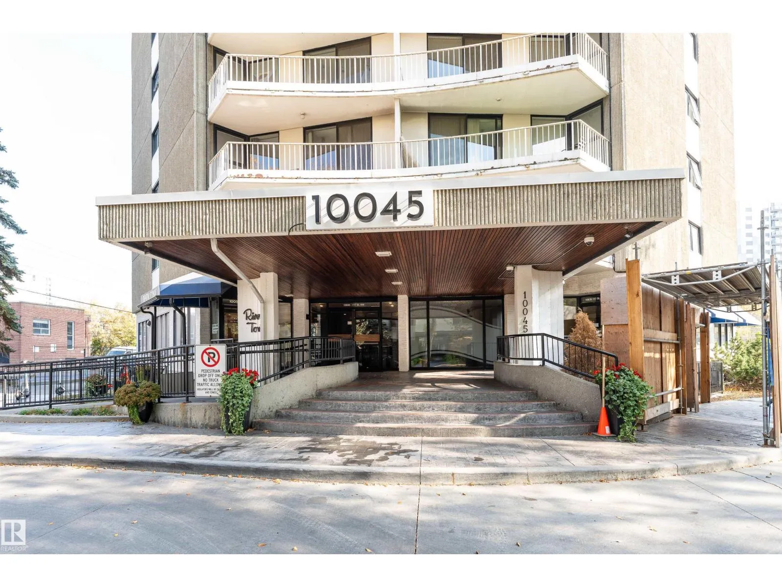 Apartment for rent: #508 10045 117 St Nw, Edmonton, Alberta T5K 1W8