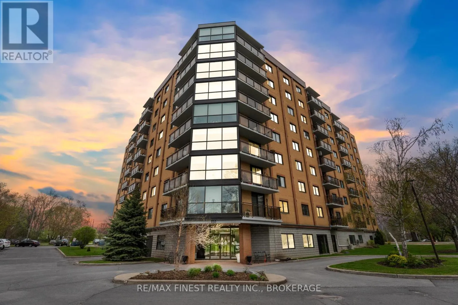 Apartment for rent: 508 - 120 Barrett Court, Kingston), Ontario K7L 5H6