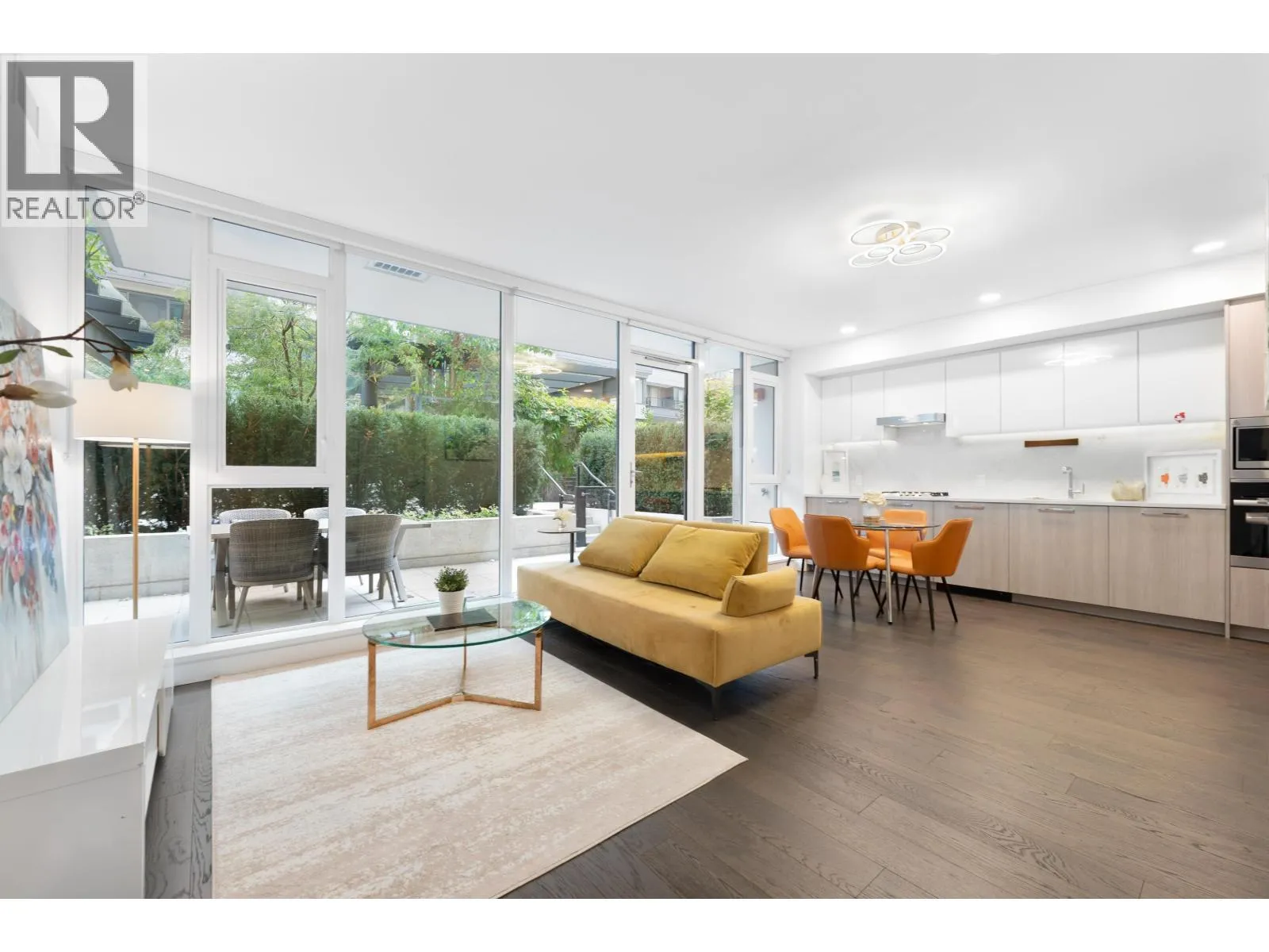 Apartment for rent: 508 3200 Corvette Way, Richmond, British Columbia V6X 0T8