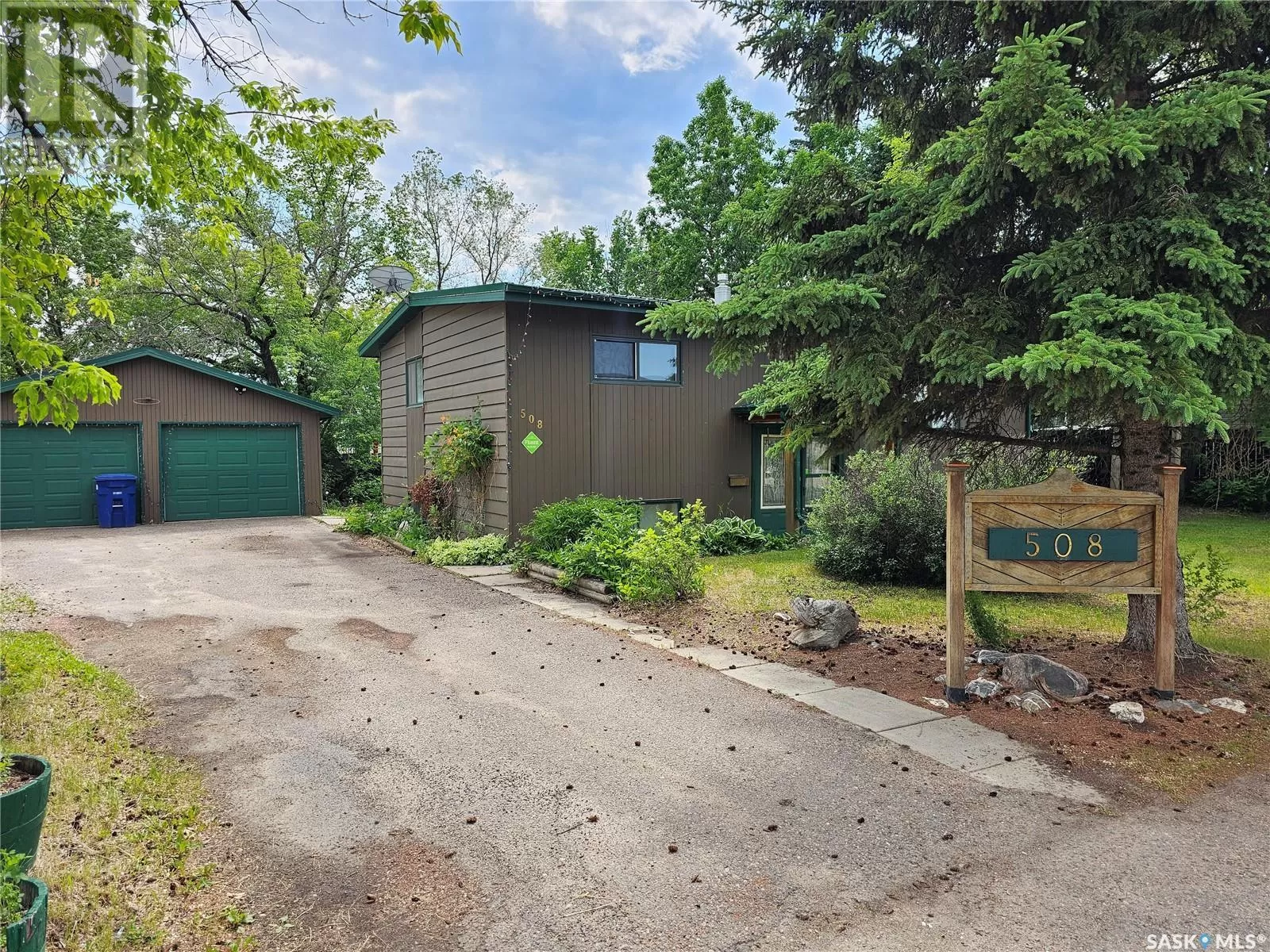 House for rent: 508 5th Avenue W, Meadow Lake, Saskatchewan S9X 1A9