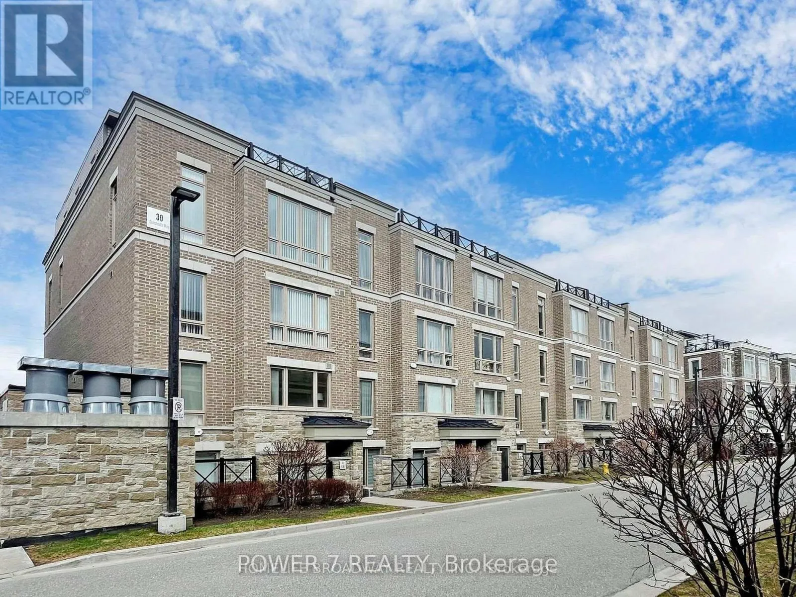 Row / Townhouse for rent: 509 - 30 Dunsheath Way, Markham, Ontario L6B 1N3